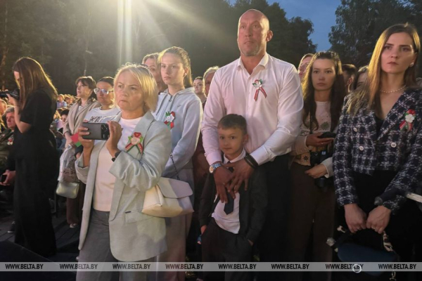 "Здесь сердце разрывается от боли". На мемориале "Ола" почтили память жертв Великой Отечественной войны&nbsp;